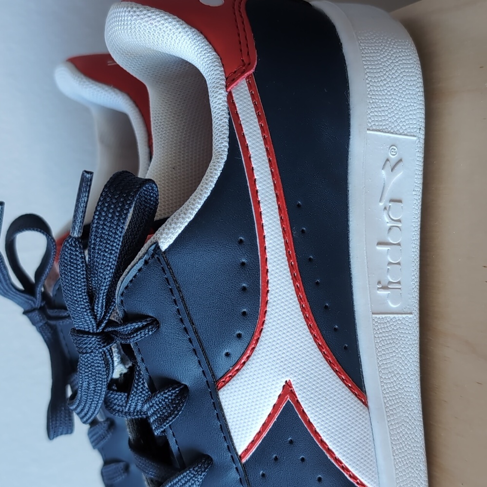 🌸DIADORA RUNNING SHOES PRACTICALLY NEW - Picture 2 of 9